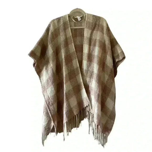 LC Lauren Conrad Fringe Buffalo Check Ruana - Picture 1 of 3